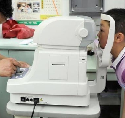 全球合作的新模式：视力筛查仪在全球眼科医疗援助项目中的协同作用